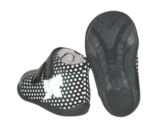 3589 czarny lak. 3.png