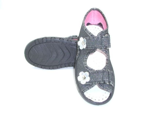 Laura BR23B black 3 .JPG