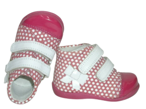 SKÓRZANE Trzewiki nieocieplane do nauki chodzenia Kornecki 3589 róż/kropki